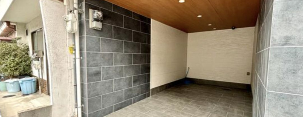 3LDK House in Shijonawate City, Osaka garage