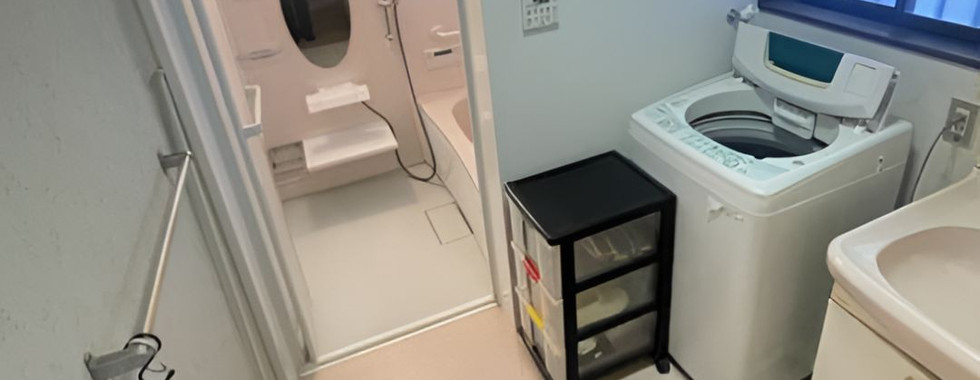 6LDK House in Ikoma, Nara washroom