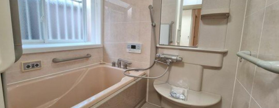 6DK House in Otsu City, Shiga bathroom