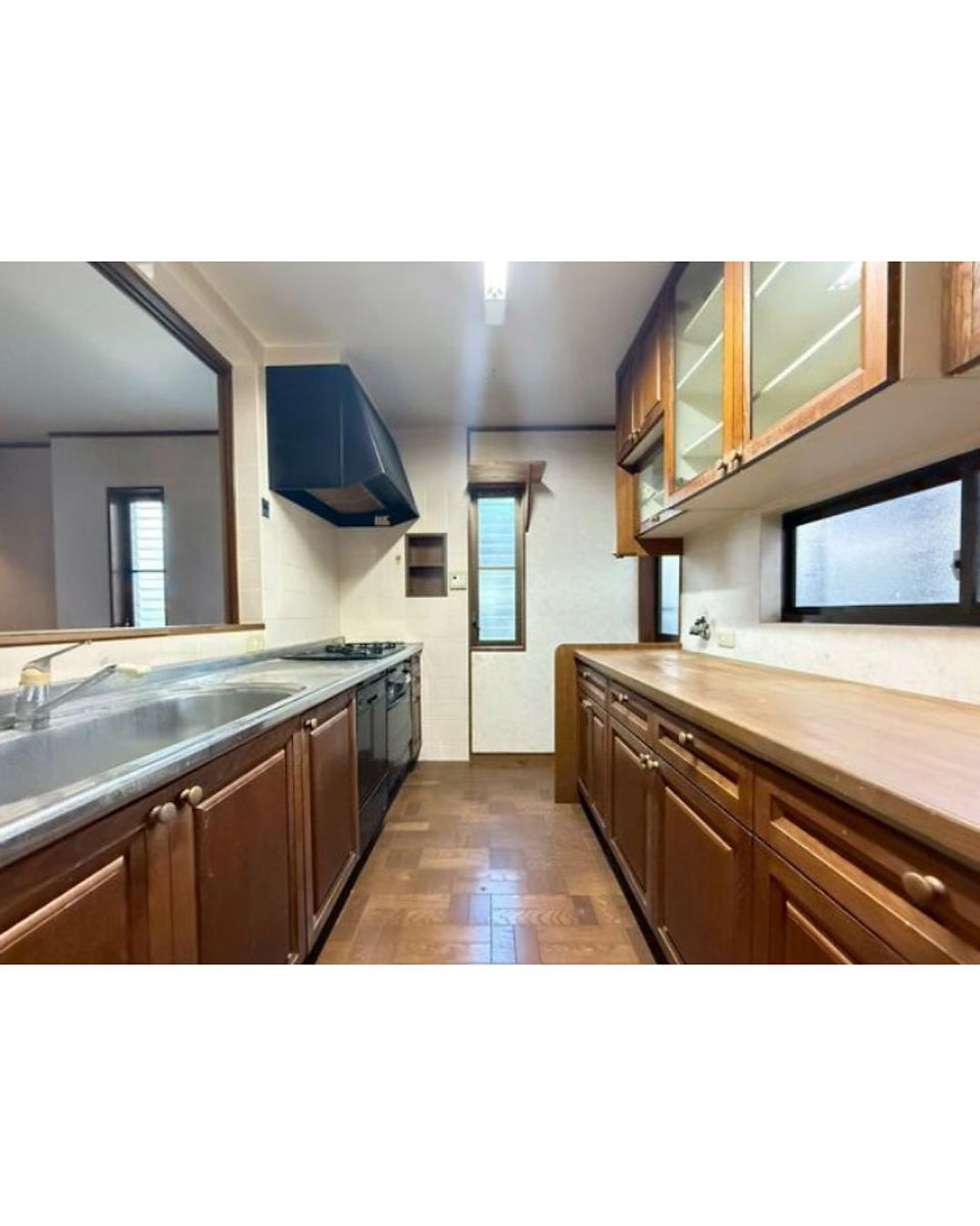 6LDK House in Minoh City, Osaka kitchen