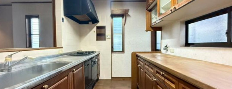 6LDK House in Minoh City, Osaka kitchen