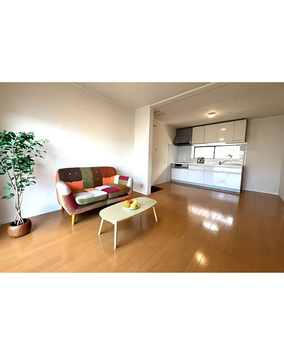 3LDK House in Wakayama City, Wakayama living room