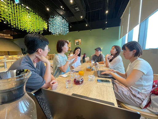每週一信EP.295【《♫老宅裡面度估,便當裡面虱目魚~》如果同樣的旋律,使用送餐的生活做為背景,同樣的歌曲還會這麼朗朗上口嗎?】