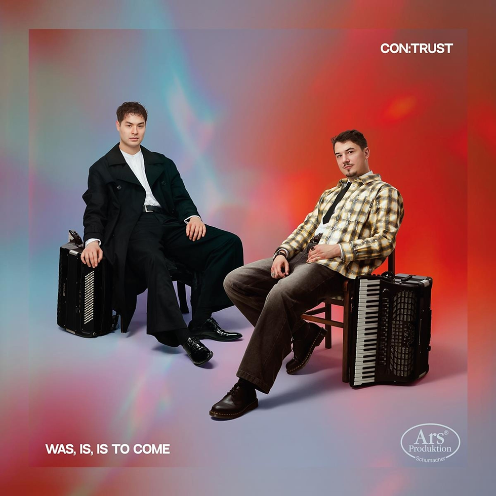 Das Duo „Con:trust“ bietet ästhetische Beziehungen aus unterschiedlichen musikalischen Epochen. Marius Staible und Daniel Roth veröffentlichen Album „Was is, is to come“ bei ARS Produktion (2026)