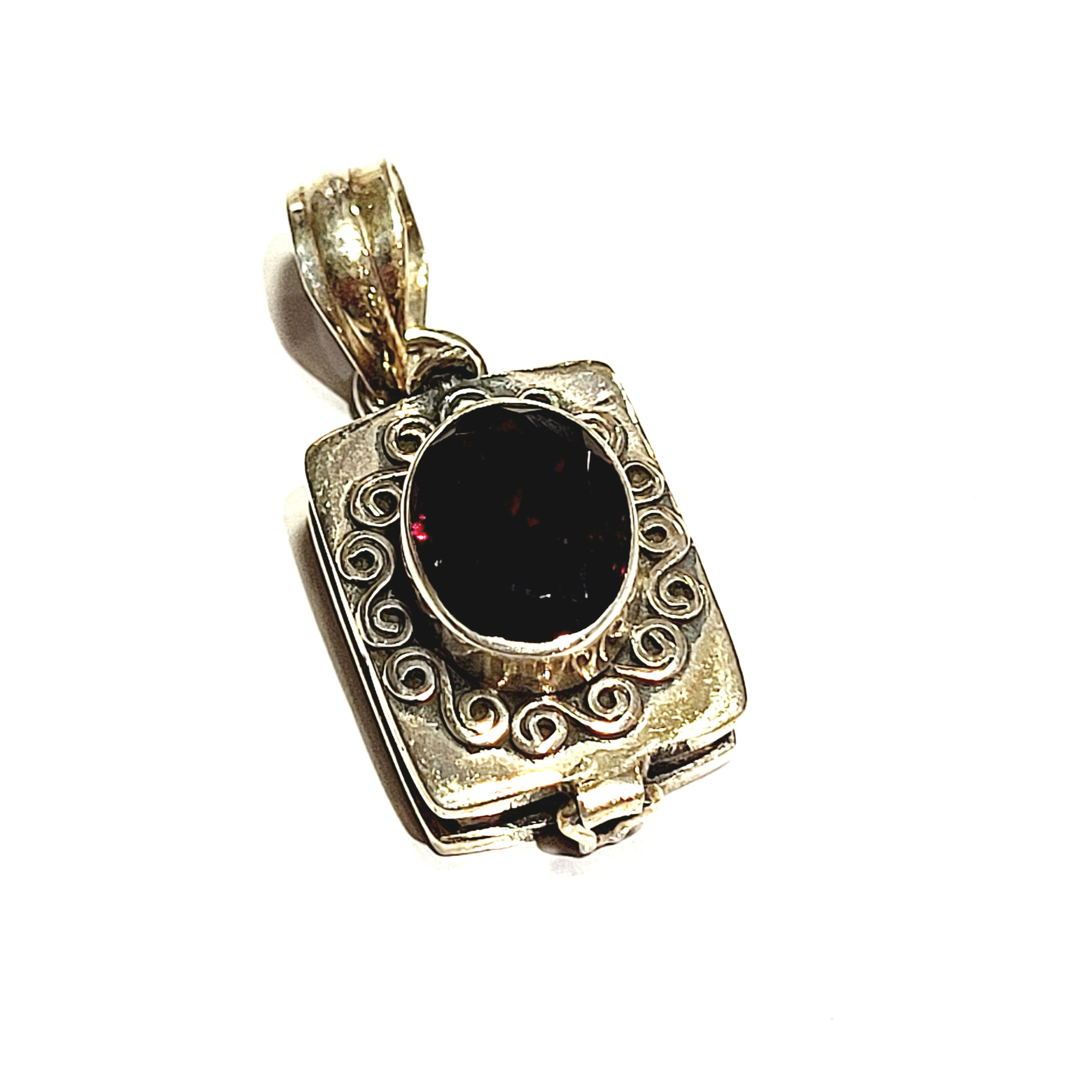 Pendentif grenat et argent 925‰