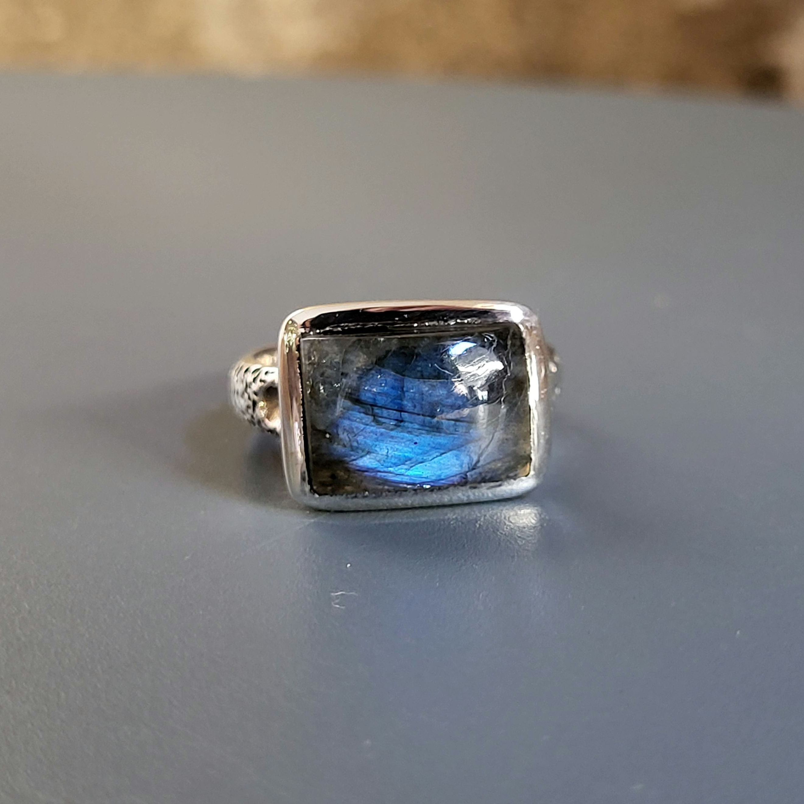 Bague rectangle labradorite polie et argent 925‰