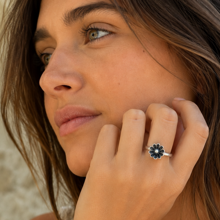 Bague petite fleur en argent 925‰.