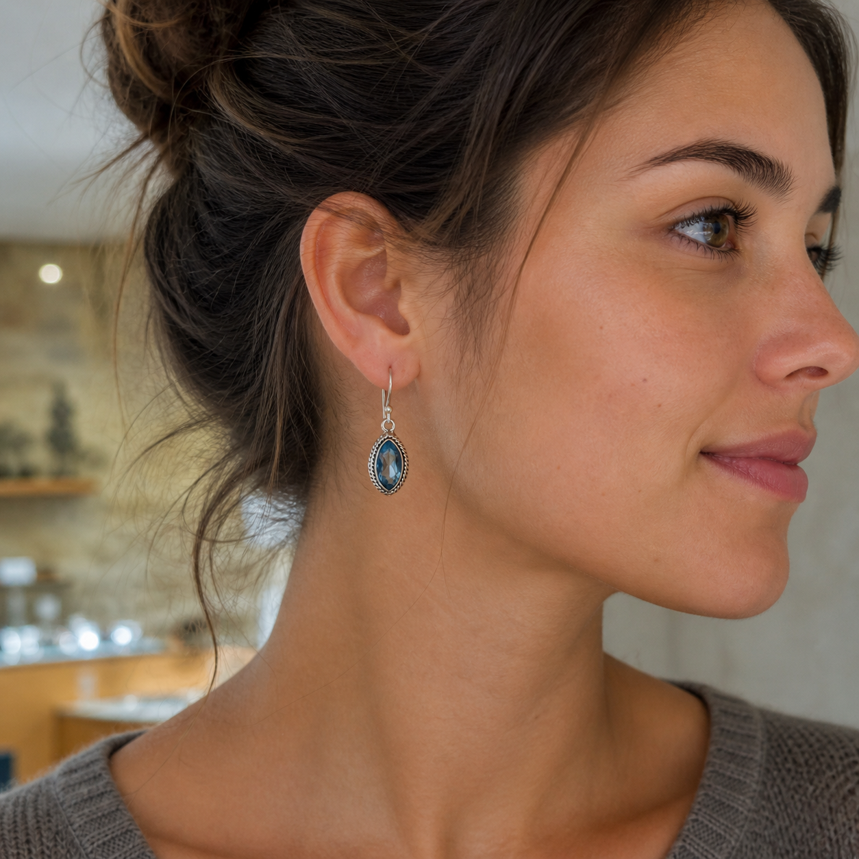 Boucles d'oreilles "L'œil" en topaze bleue et argent 925‰