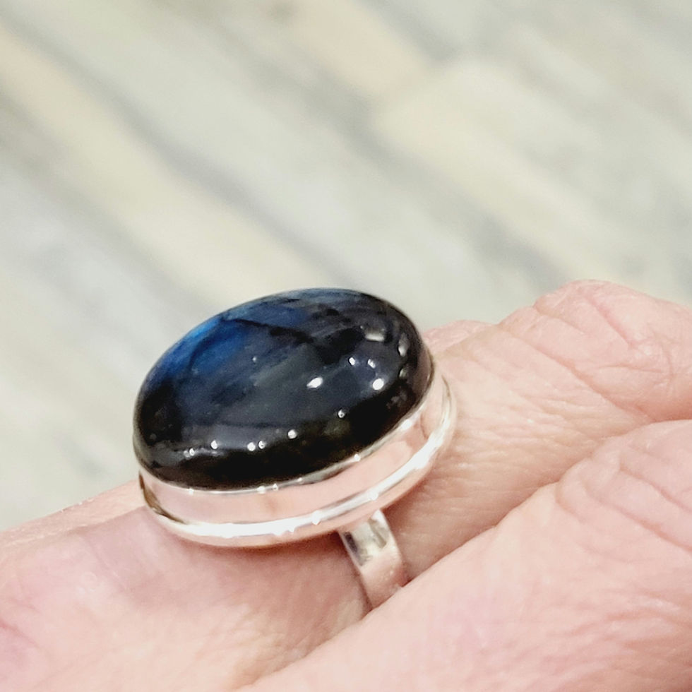 Thumbnail: Bague labradorite ronde sur argent 925‰