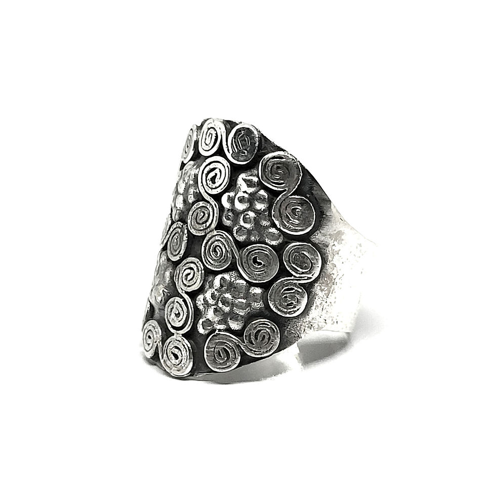 Miniature : Grosse bague ornée de spirales en argent 925‰/vue trois quart gauche