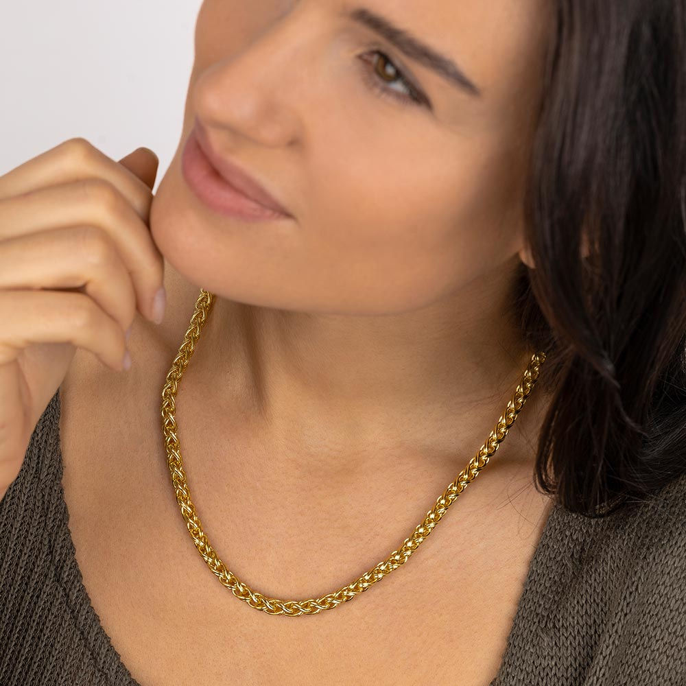 Chaine dorée en laiton.