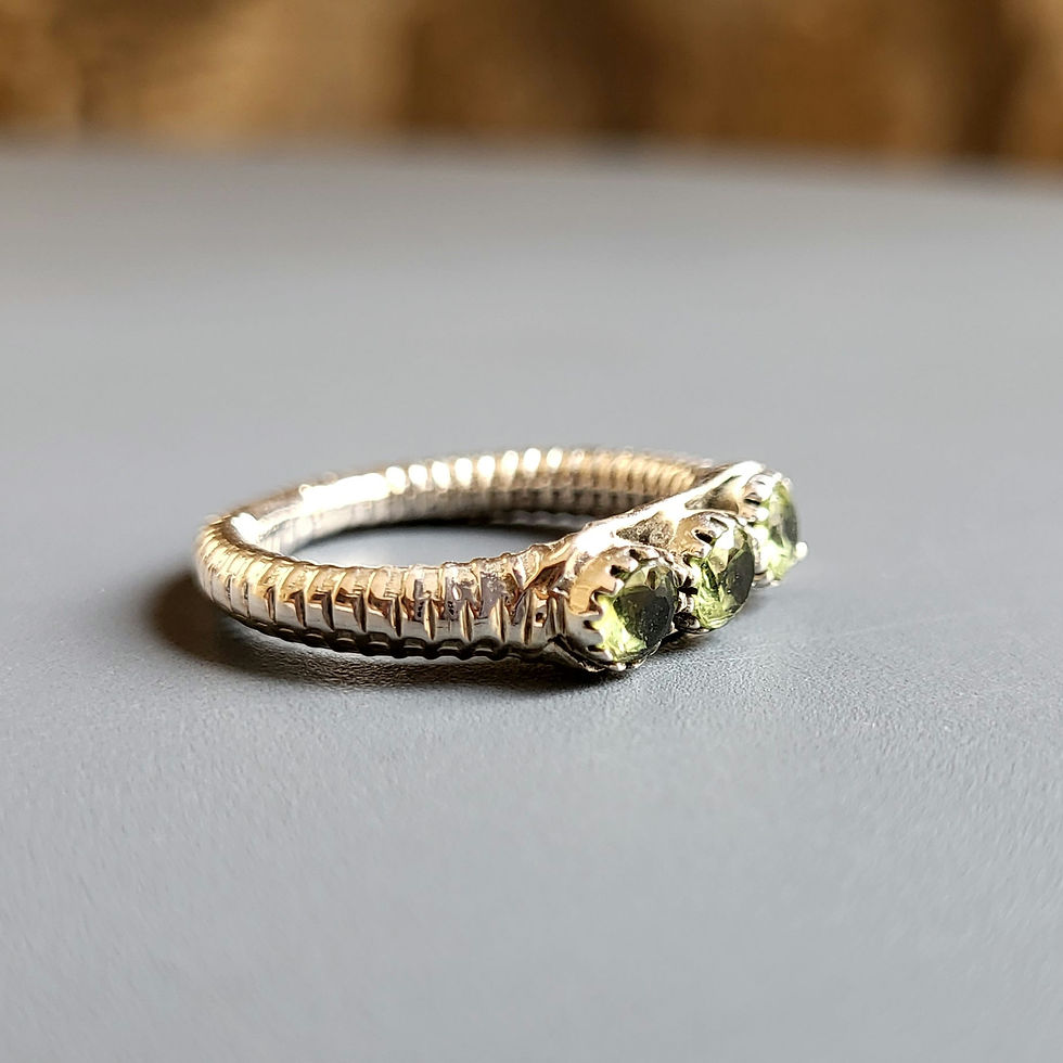 Thumbnail: Bague triple péridot sur argent 925‰