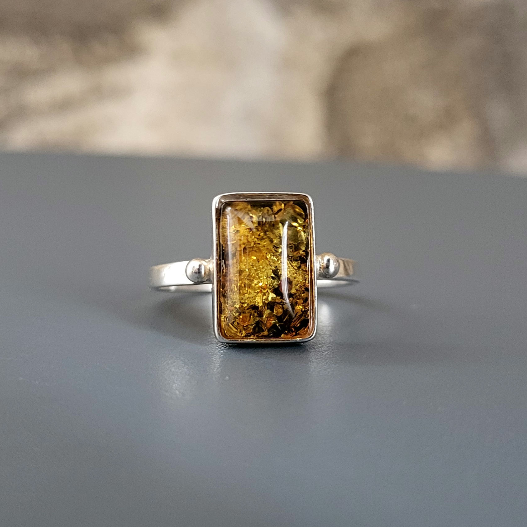Bague en ambre vert sur argent 925‰