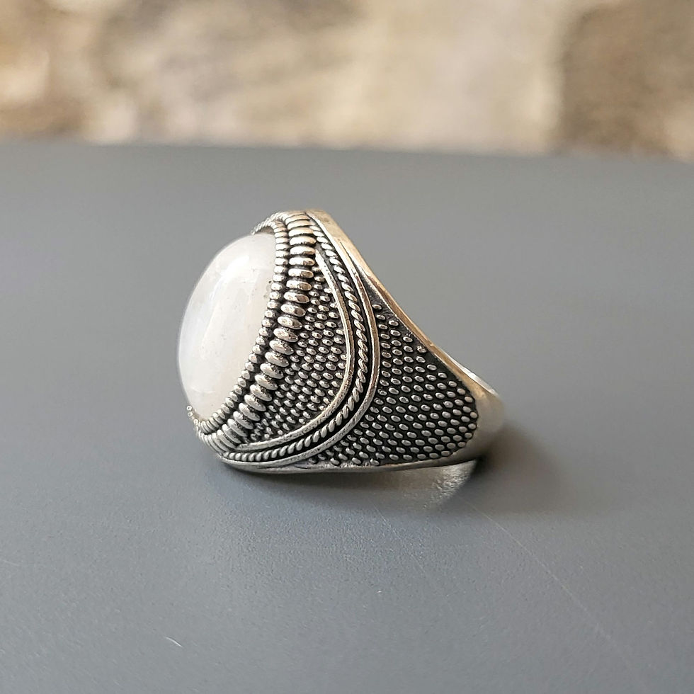 Miniature : Bague massive pierre de lune ovale et argent 925‰/vue profil gauche