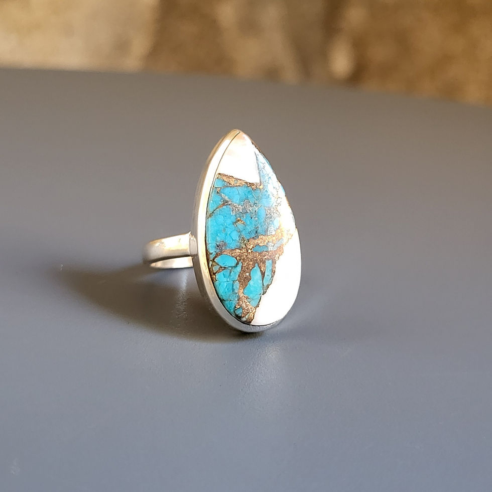 Bague goutte turquoise "spiny oyster" bleue et blanche sur argent 925‰/vue trois quart droit