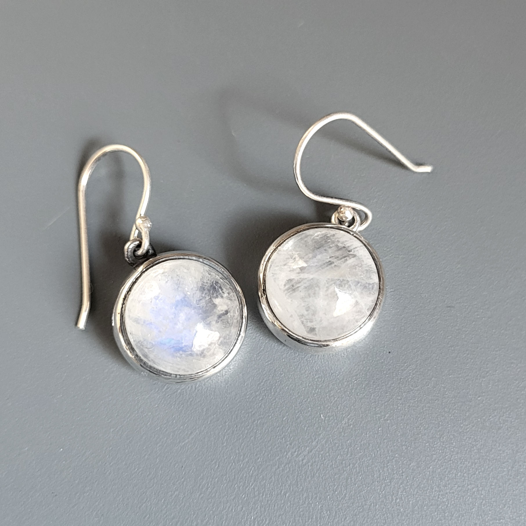 Boucles d'oreilles en pierre de lune ronde et argent 925‰