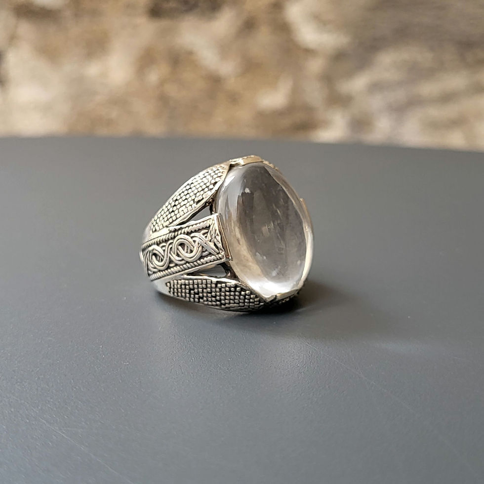 Miniatura: Bague en cristal de roche ovale poli et argent 925‰/vue trois quart gauche