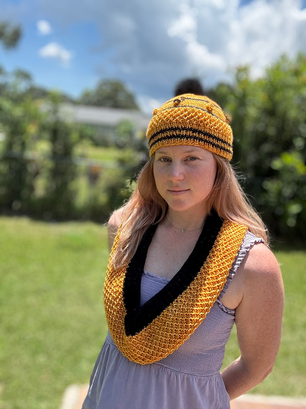Thumbnail: Buzzing Bee Hat and Bonus Cowl