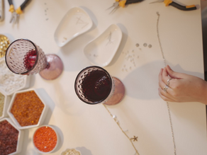 ¿Cómo es nuestra experiencia de un taller creativo con sangría en la Costa Brava?