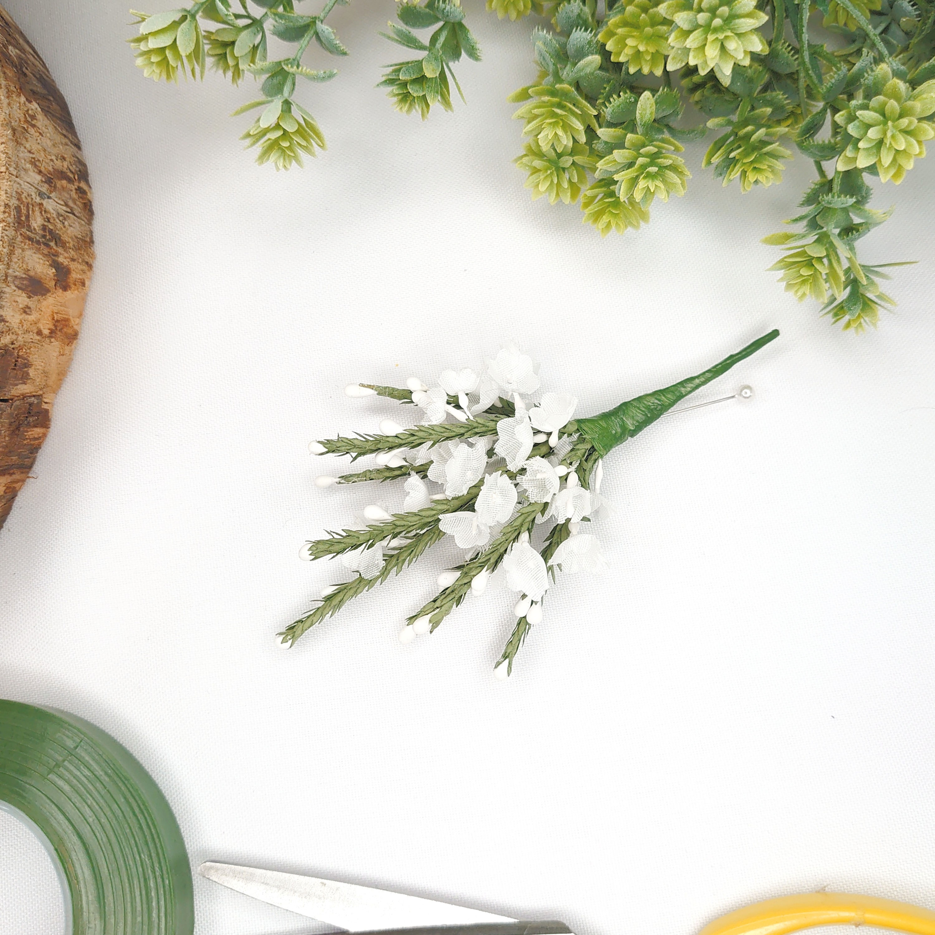 White Heather Floral Pin