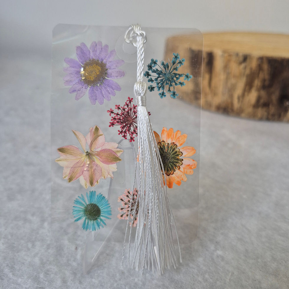 Thumbnail: Set 5 Pressed Flower Laminated Bookmark – Real Dried Flowers with Tassel