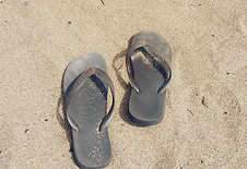 Flip flops (2).png