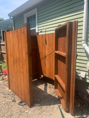outdoor shower.JPG