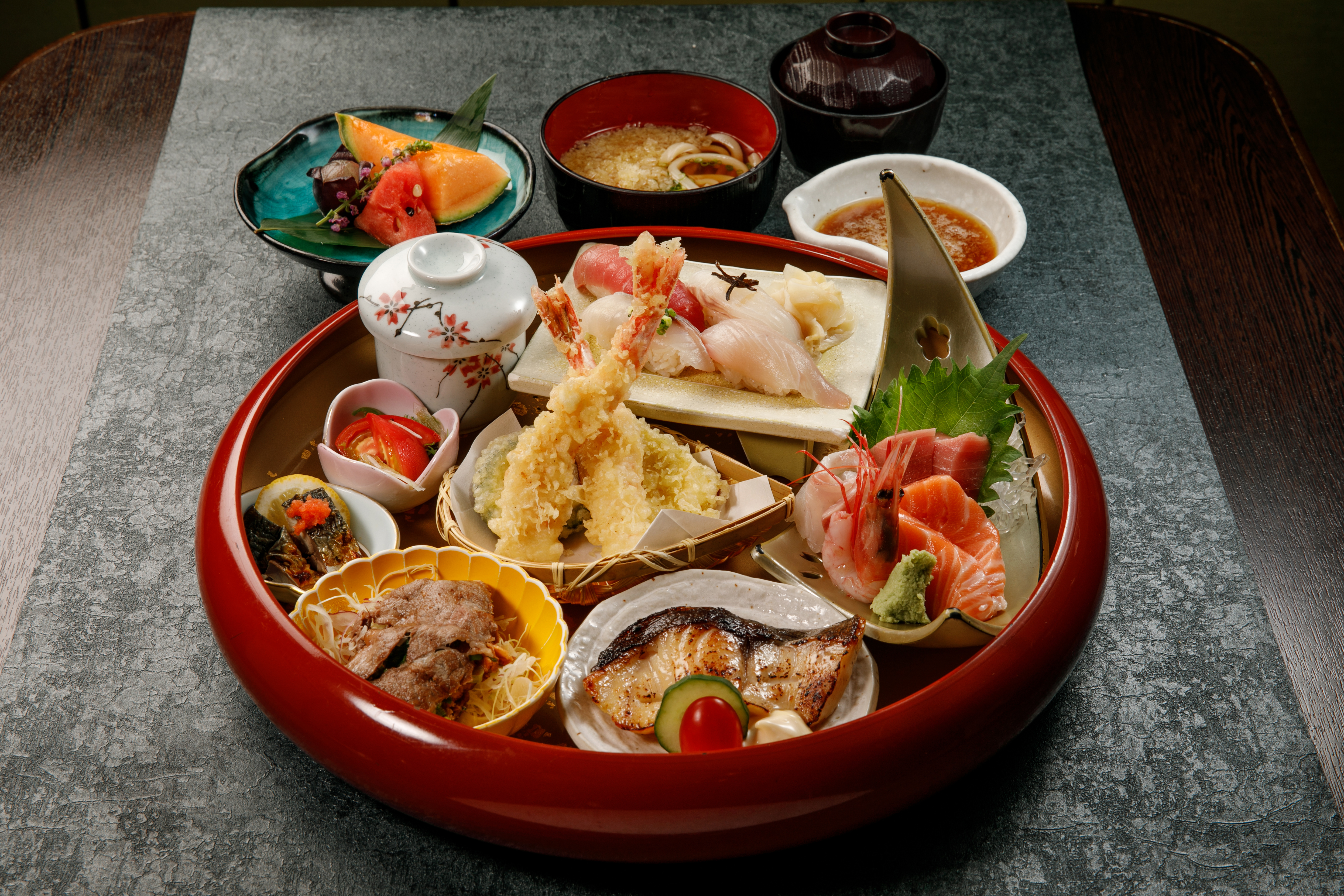 Nishimura Lunch Box