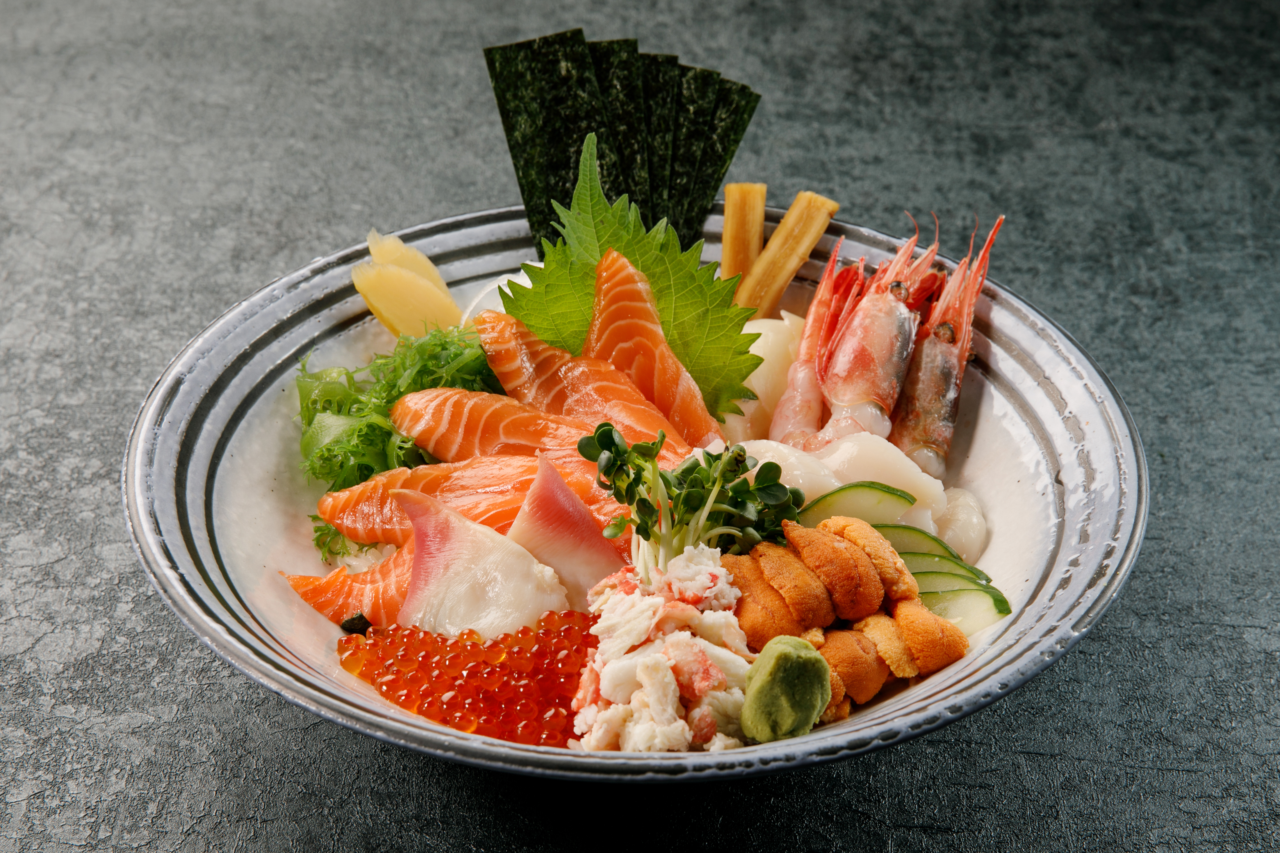 HOKKAI Sashimi on Sushi Rice Bowl
