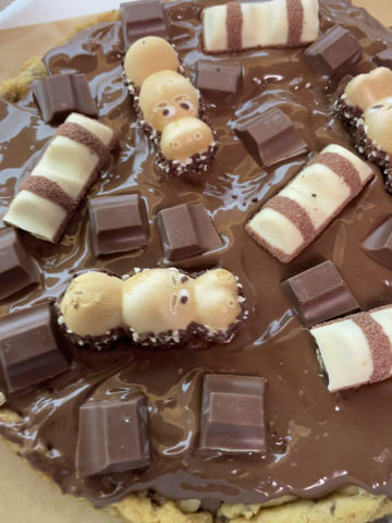 Thumbnail: Large loaded beuno / kinder cookie 