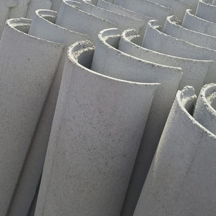 Canaleta Meia Cana de Concreto para Escoamento de Água Pluvial