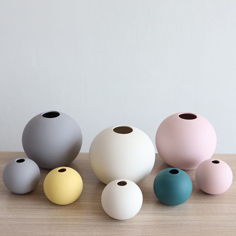Thumbnail: Ceramic Sphere Ornament