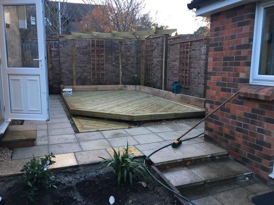 Deckw with Pergola