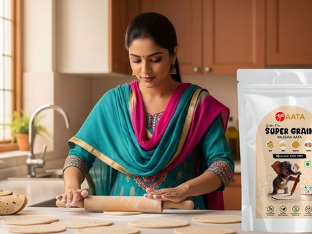 The women making chapathi rajgira aata 