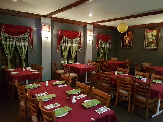 How Indian Food Restaurants in Rockingham Are Embracing Fusion Flavours