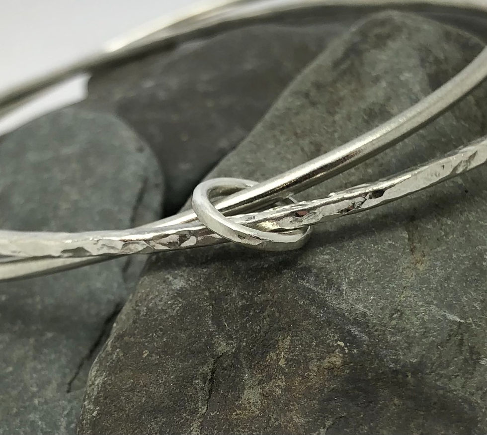 Thumbnail: Two Interlinked Bangles