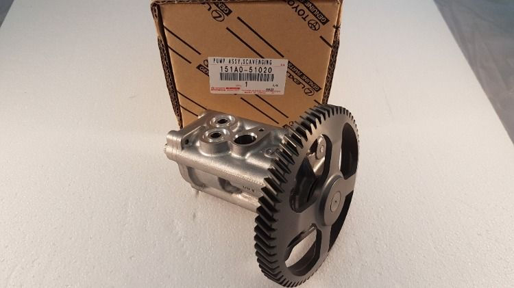 1VD GENUINE TOYOTA OIL SCAVENGER PUMP