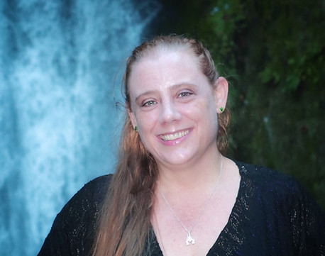 Jennifer Headshot.jpg