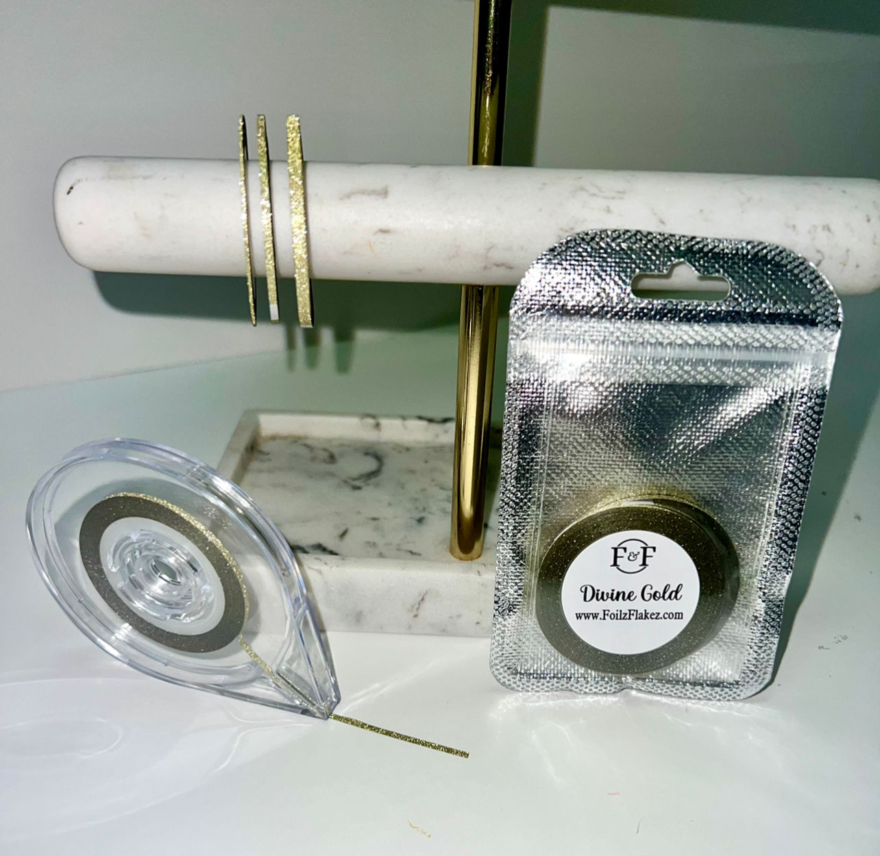 Divine Gold - Glitter Striping Tape 