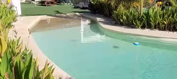 Finca Maradentro pool