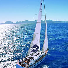 Naplementés vitorlás túra Tenerifén delfinekkel az óceánon