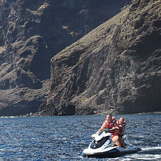 Jetski program Tenerifén az Atlanti-óceáno