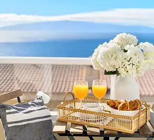 BEACH HOUSE MAIN BEDROOM TERRACE2.webp