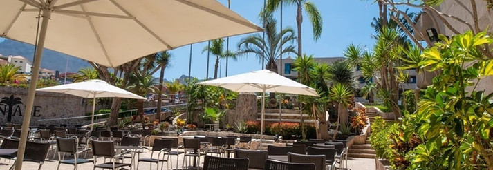 GF Fanabe pool bar