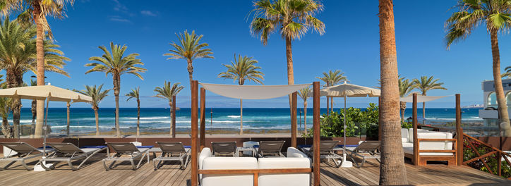 H10 Conquistador pool