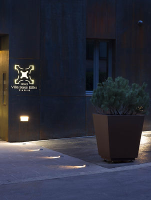 la villa de saxe-facade-nuit-01 md.jpg