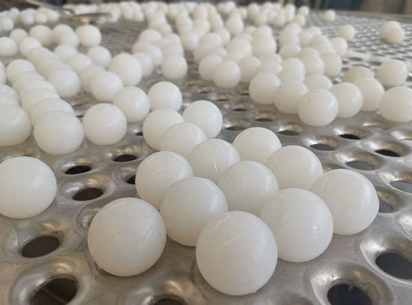 Rotary vibrating sieve machine Bouncing ball