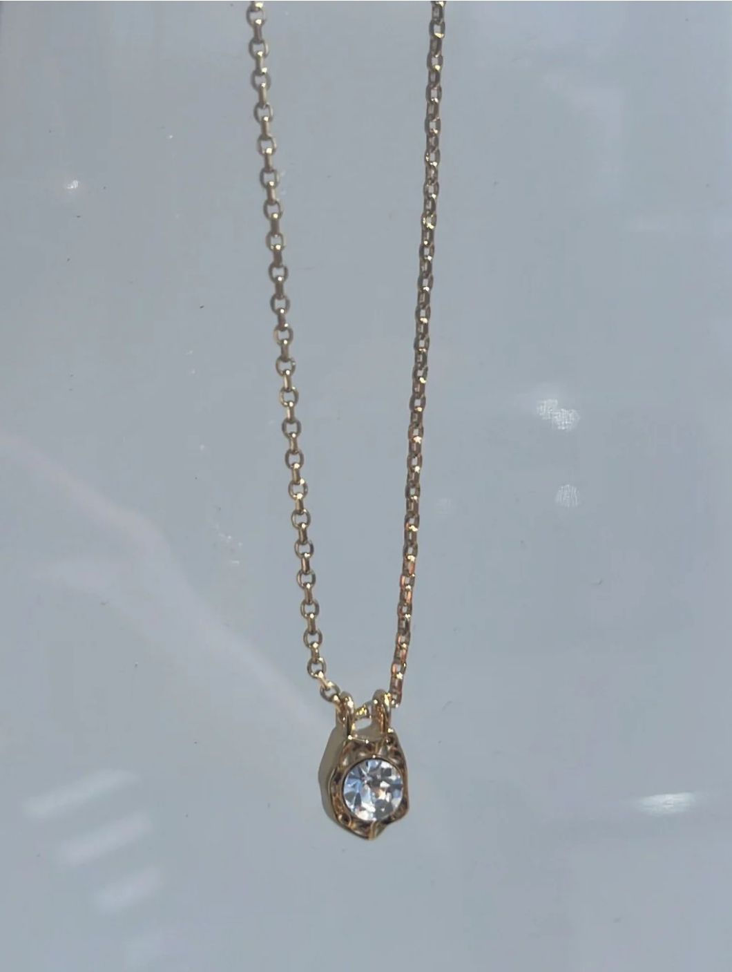 Collar Dije Martillado con Cristal Grande