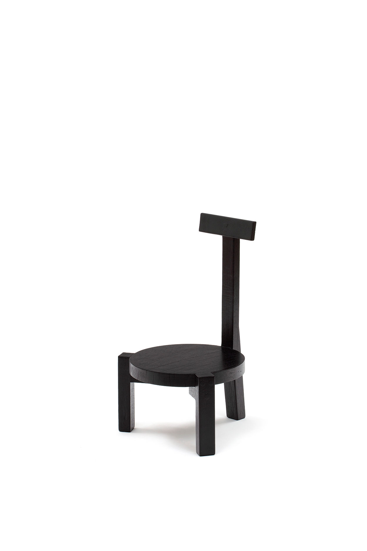 BORDADEIRA GIRAFA CARBONIZADA