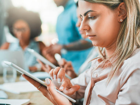 Mehr Zeit, weniger Chaos: Warum Coaches in der Schweiz Terminbuchung und Onboarding automatisieren sollten